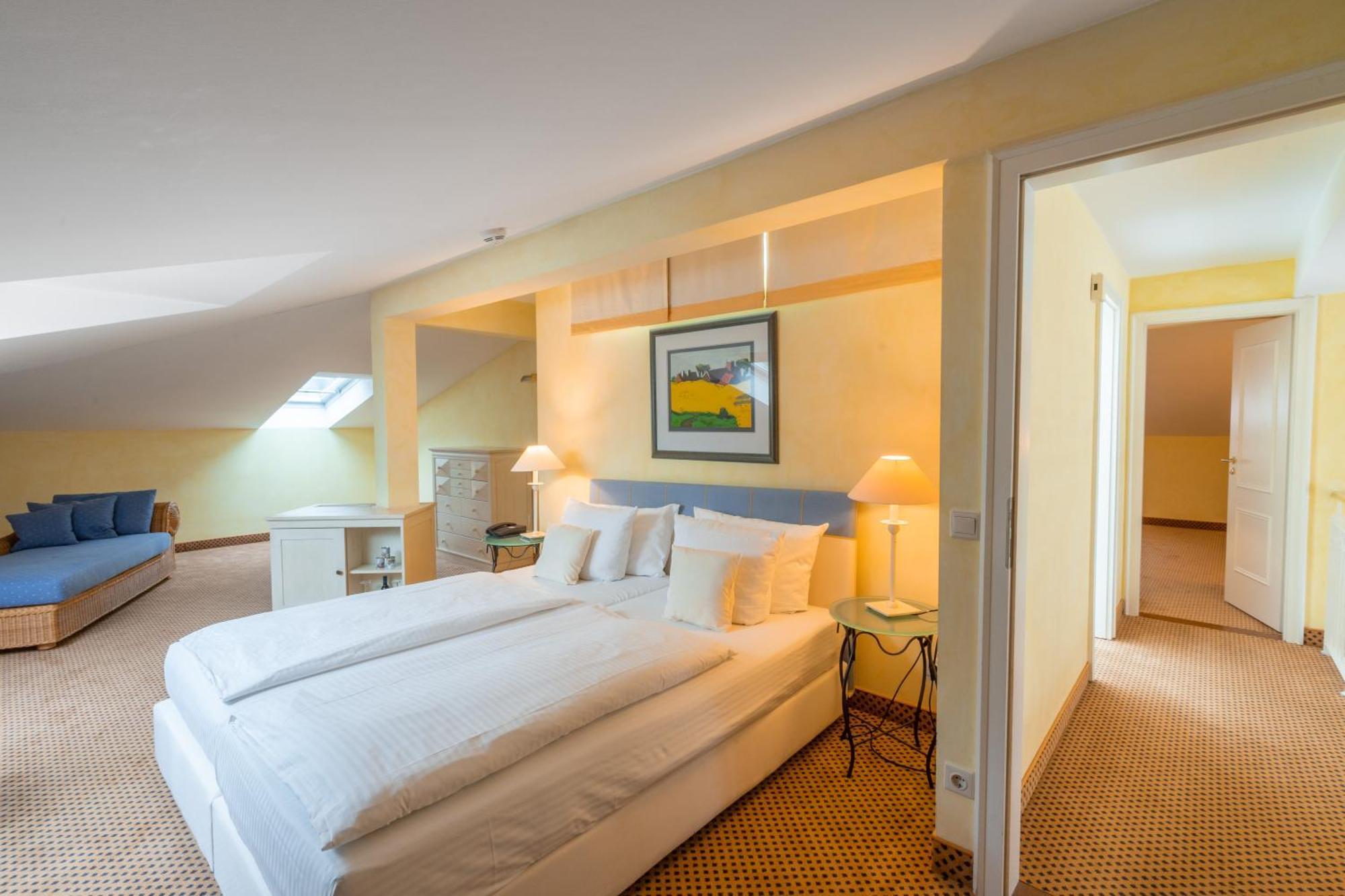 Grand Hotel บินซ์ ภายนอก รูปภาพ Suite