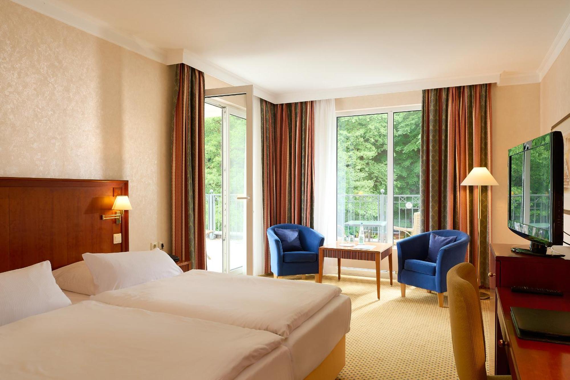 Grand Hotel บินซ์ ภายนอก รูปภาพ A typical room at the Hotel
