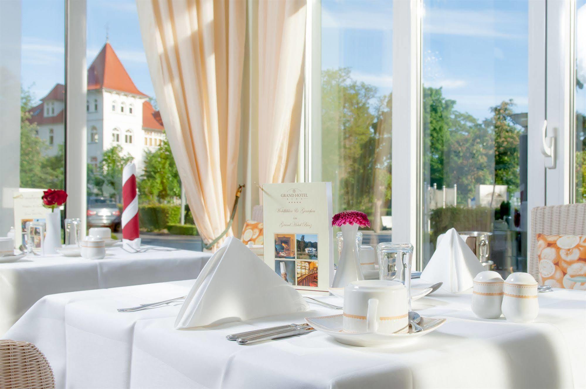 Grand Hotel บินซ์ ภายนอก รูปภาพ Restaurant
