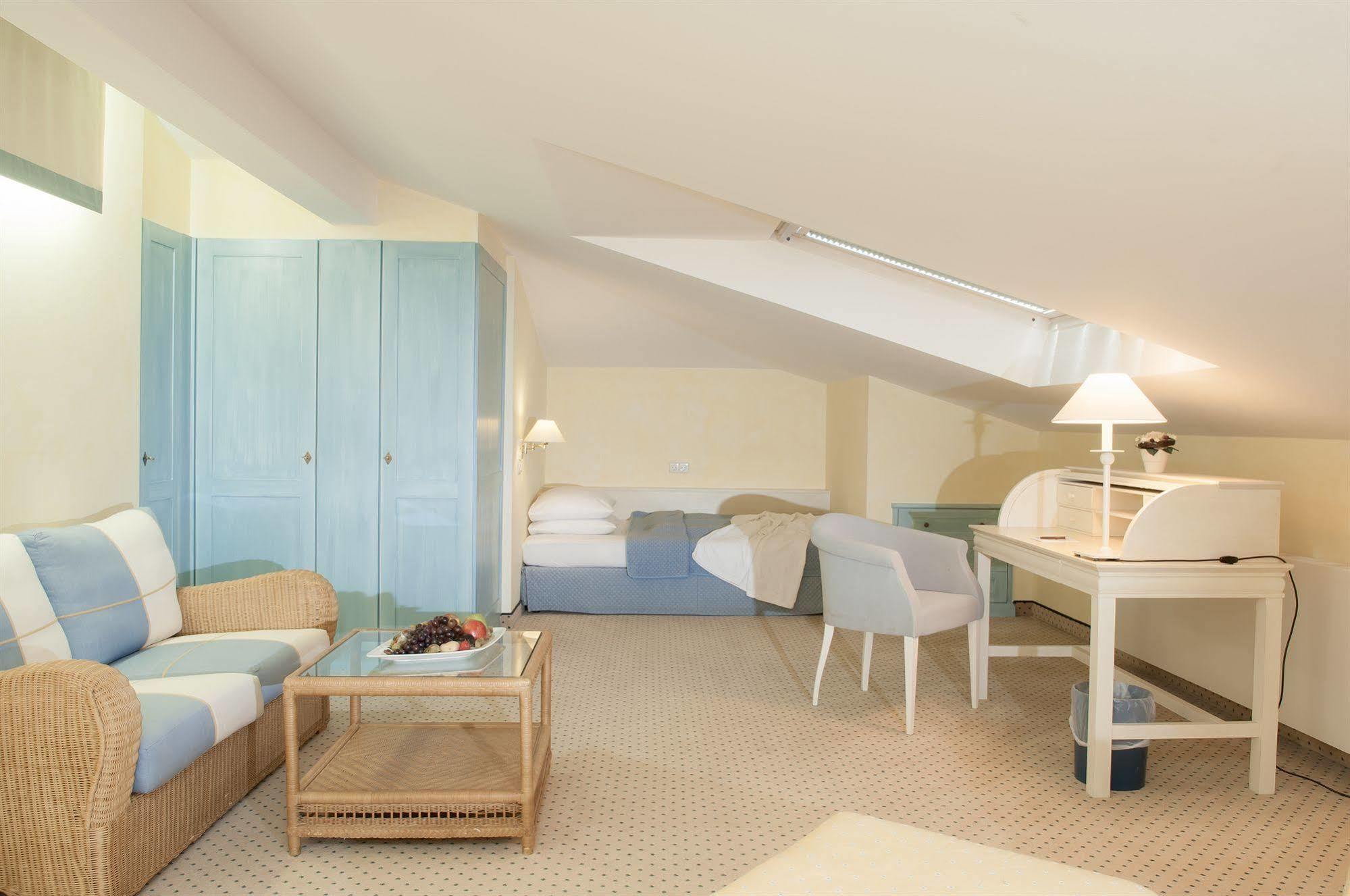 Grand Hotel บินซ์ ภายนอก รูปภาพ A room at the Hotel Axelmannstein