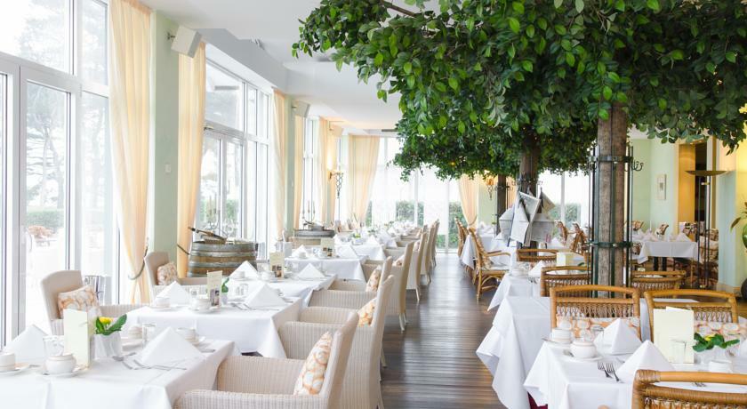 Grand Hotel บินซ์ ภายนอก รูปภาพ Restaurant